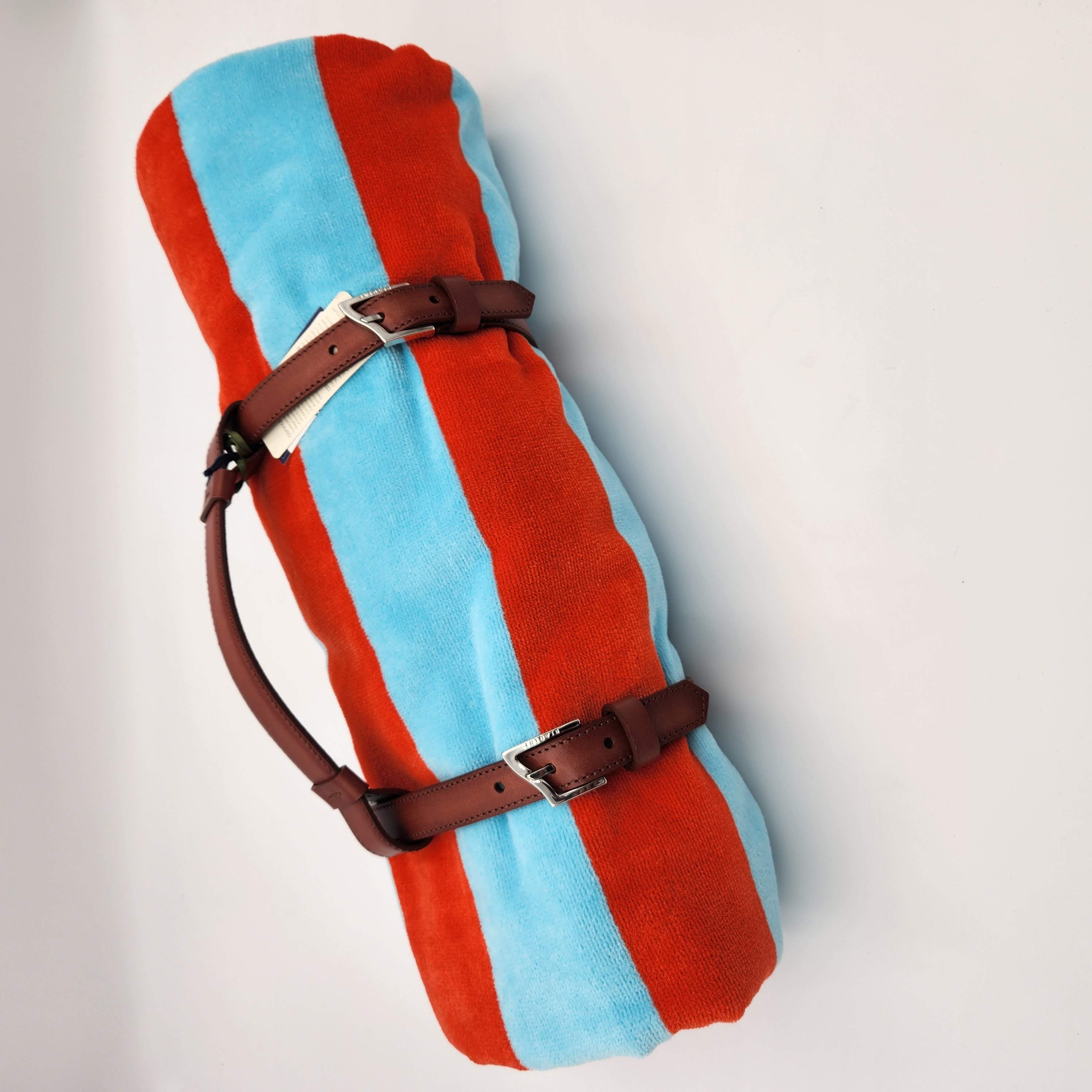 Handmade Leather Beachtowel holder+towel