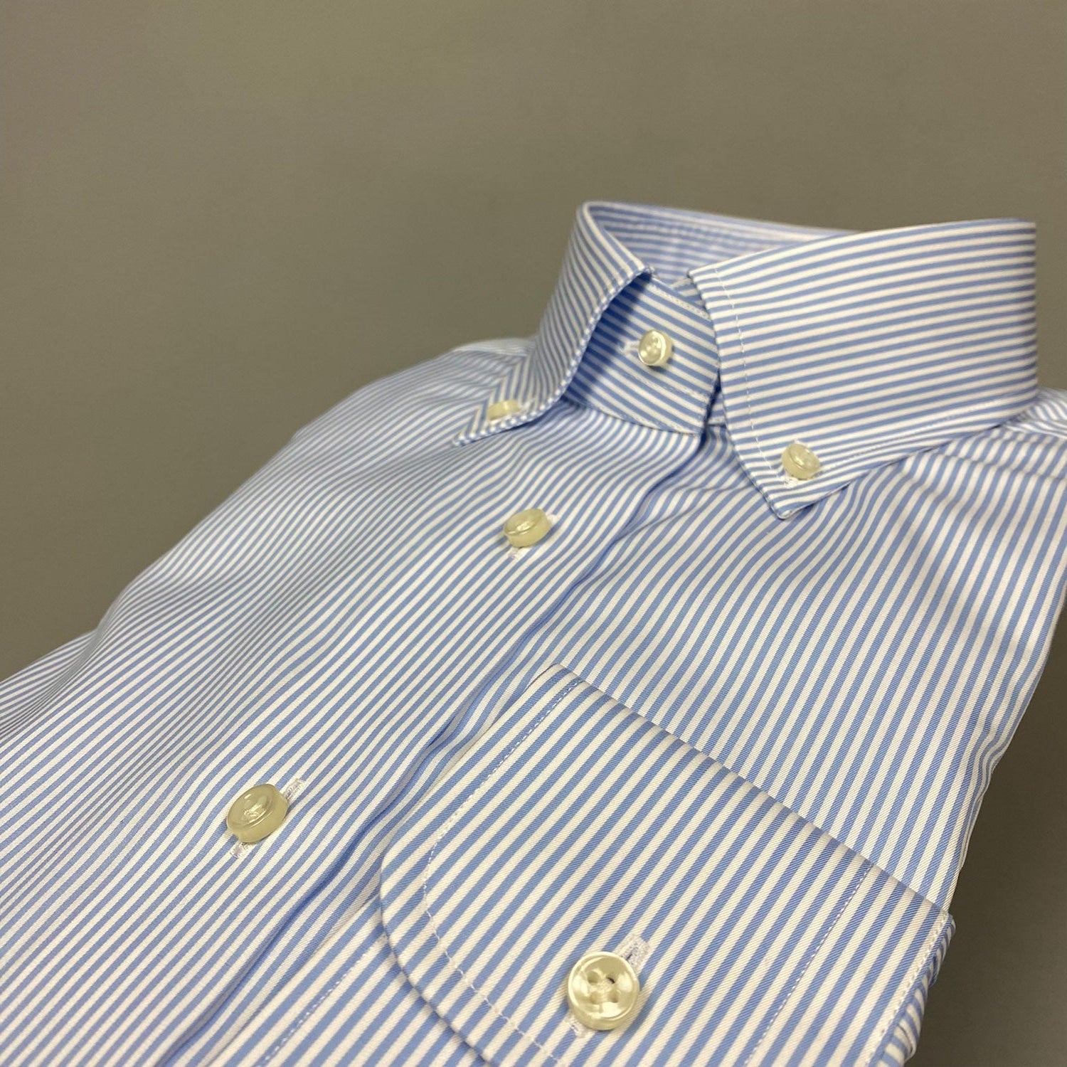 Julius Button D Modern Stripe Licht Blauw
