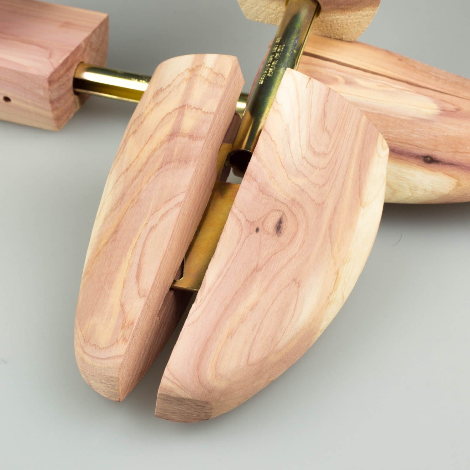 Julius Shoe Tree American Cedar Wood Cedarwood