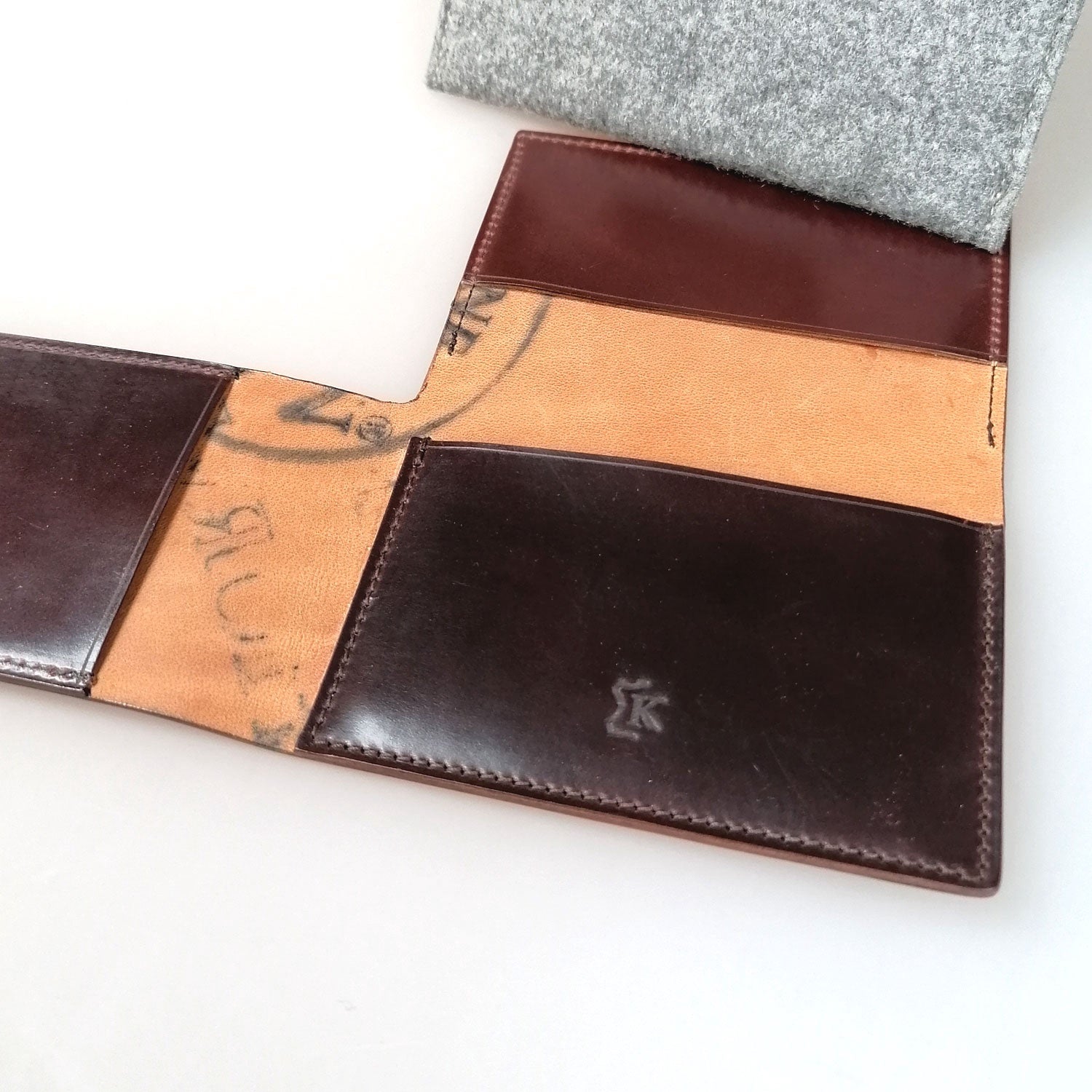 Kreis L-Cardcase Cordovan mid bruin