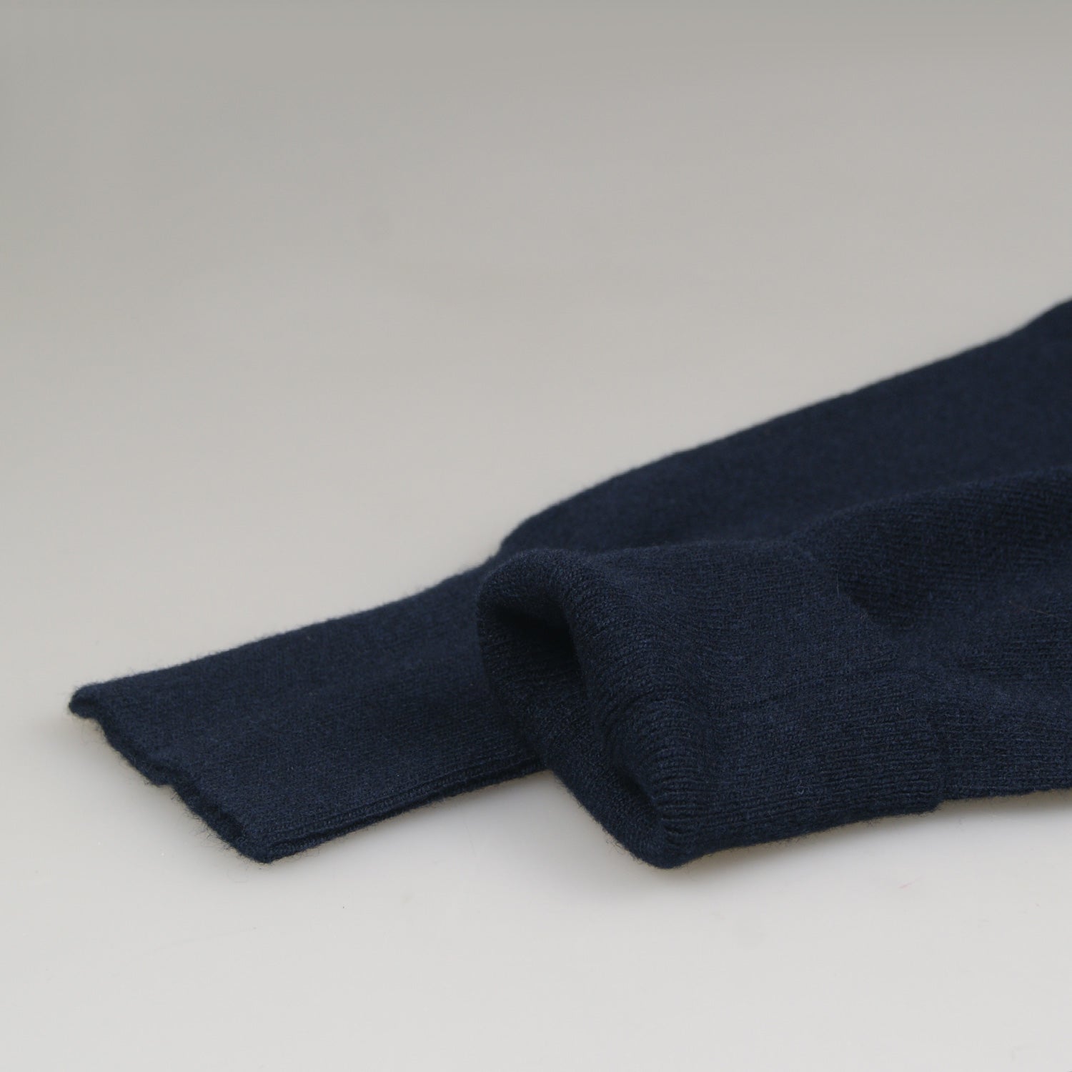 V-neck Super Geelong Sweater Navy