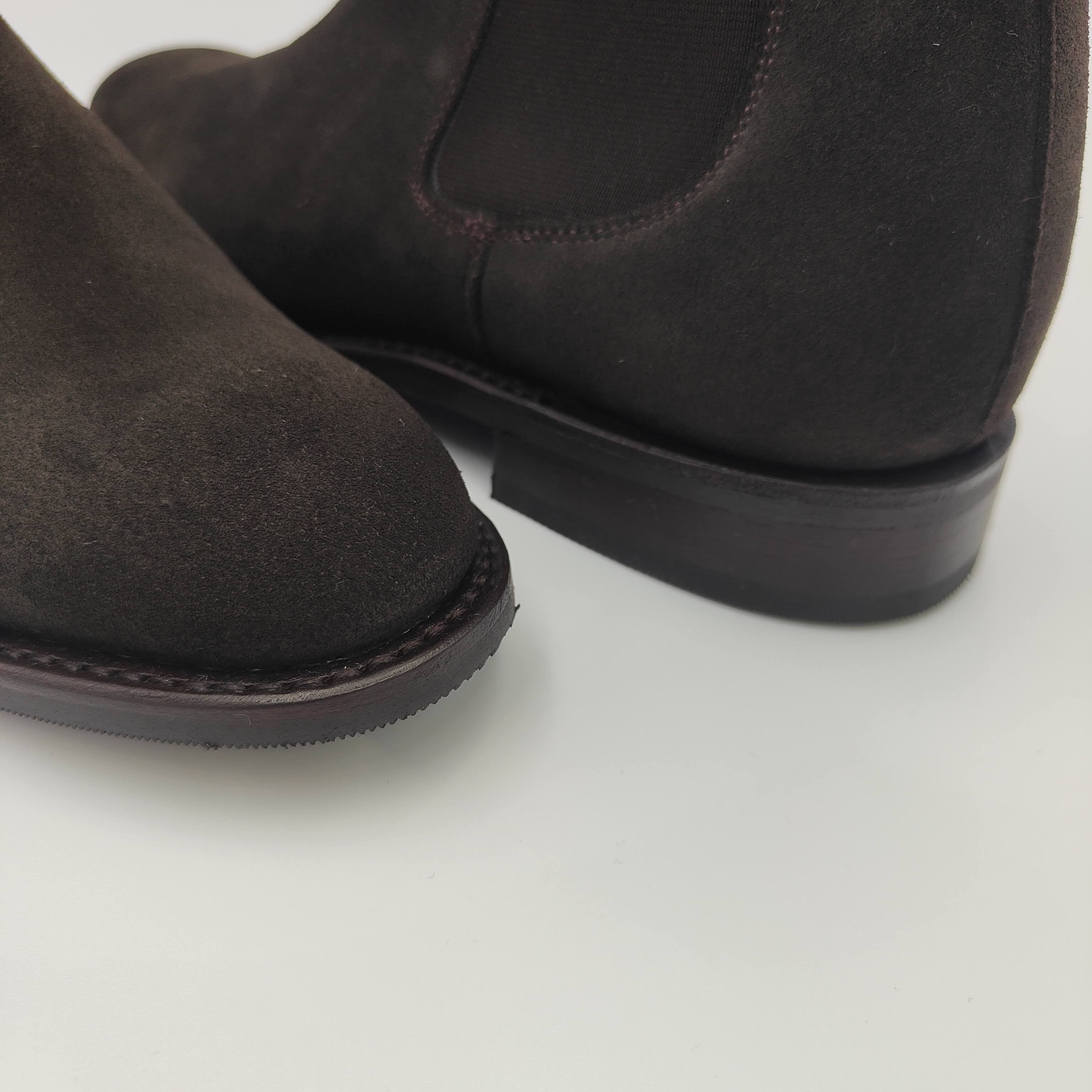Navarra Chelsea Boot Dark Brown