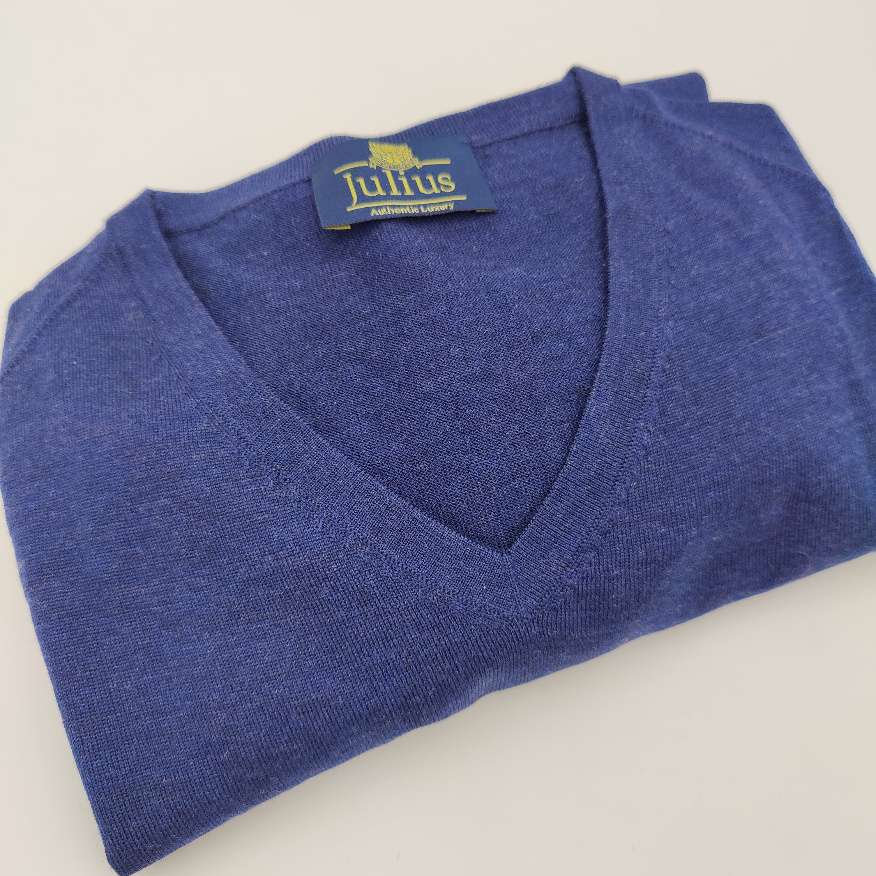 V-Neck Merino Sweater Blue
