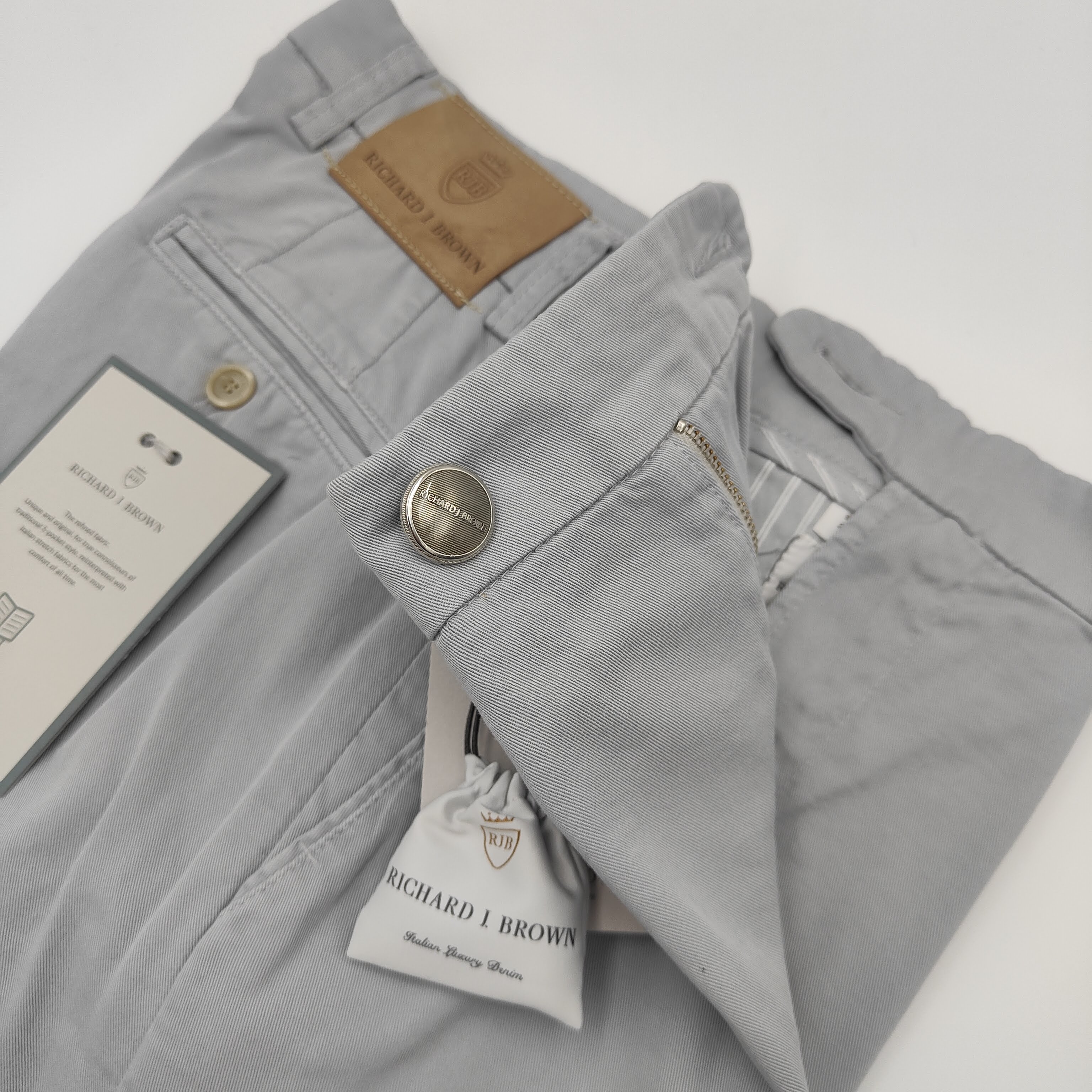 Chino Icon Singapore Light Blue