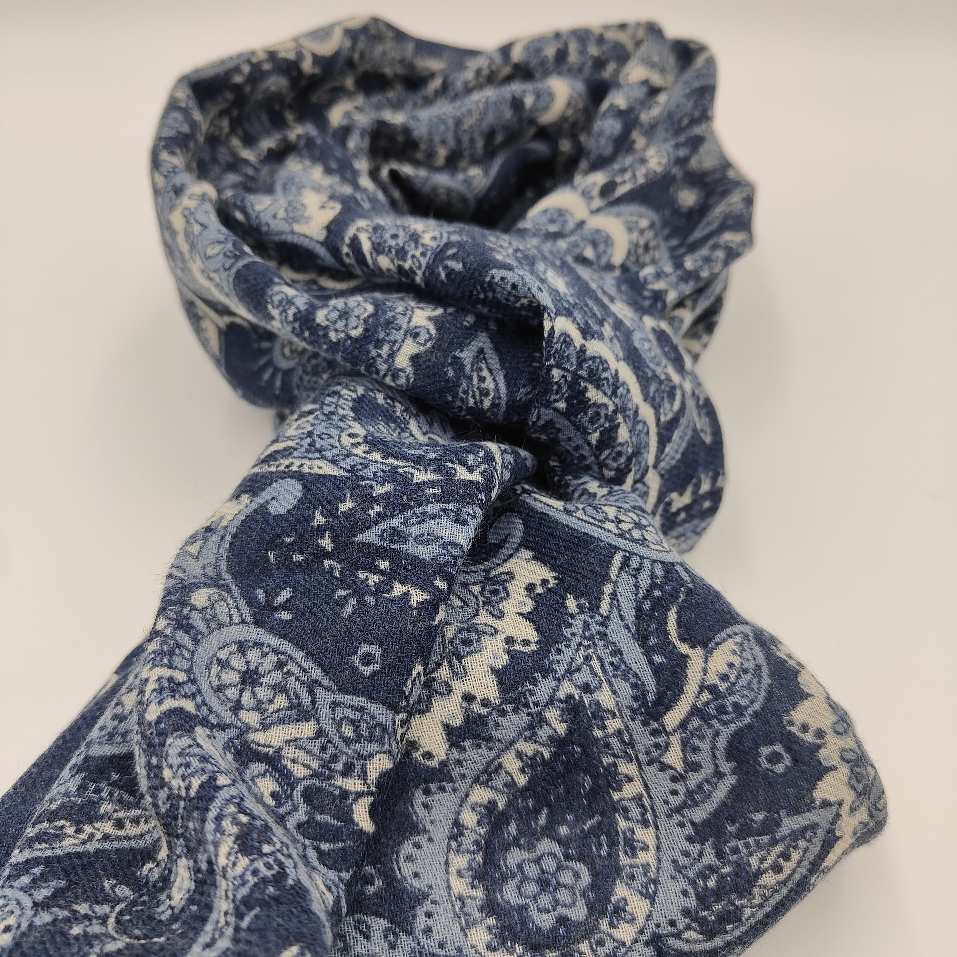 Scarf Light Wool Modena