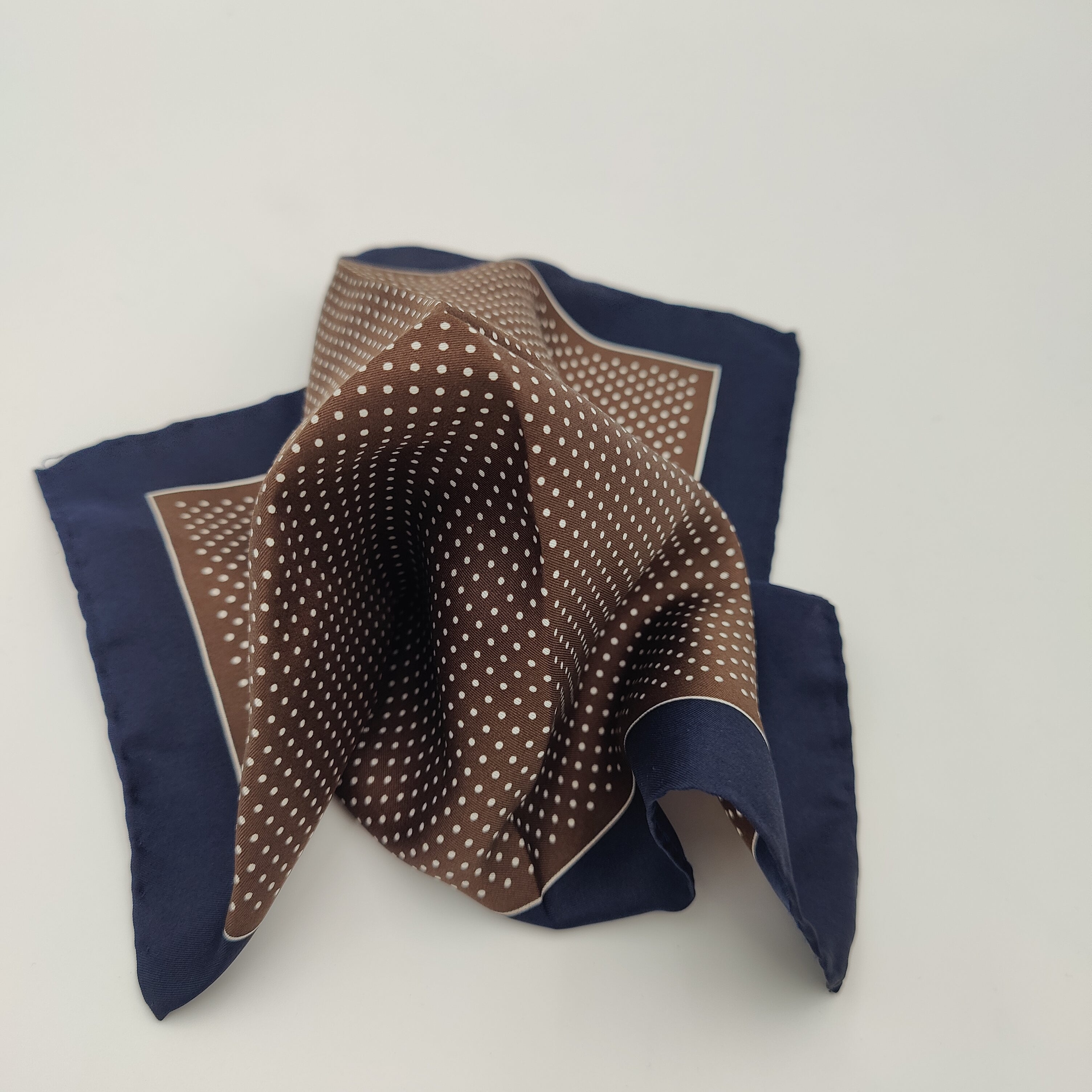 Pocket Square Dot Brown