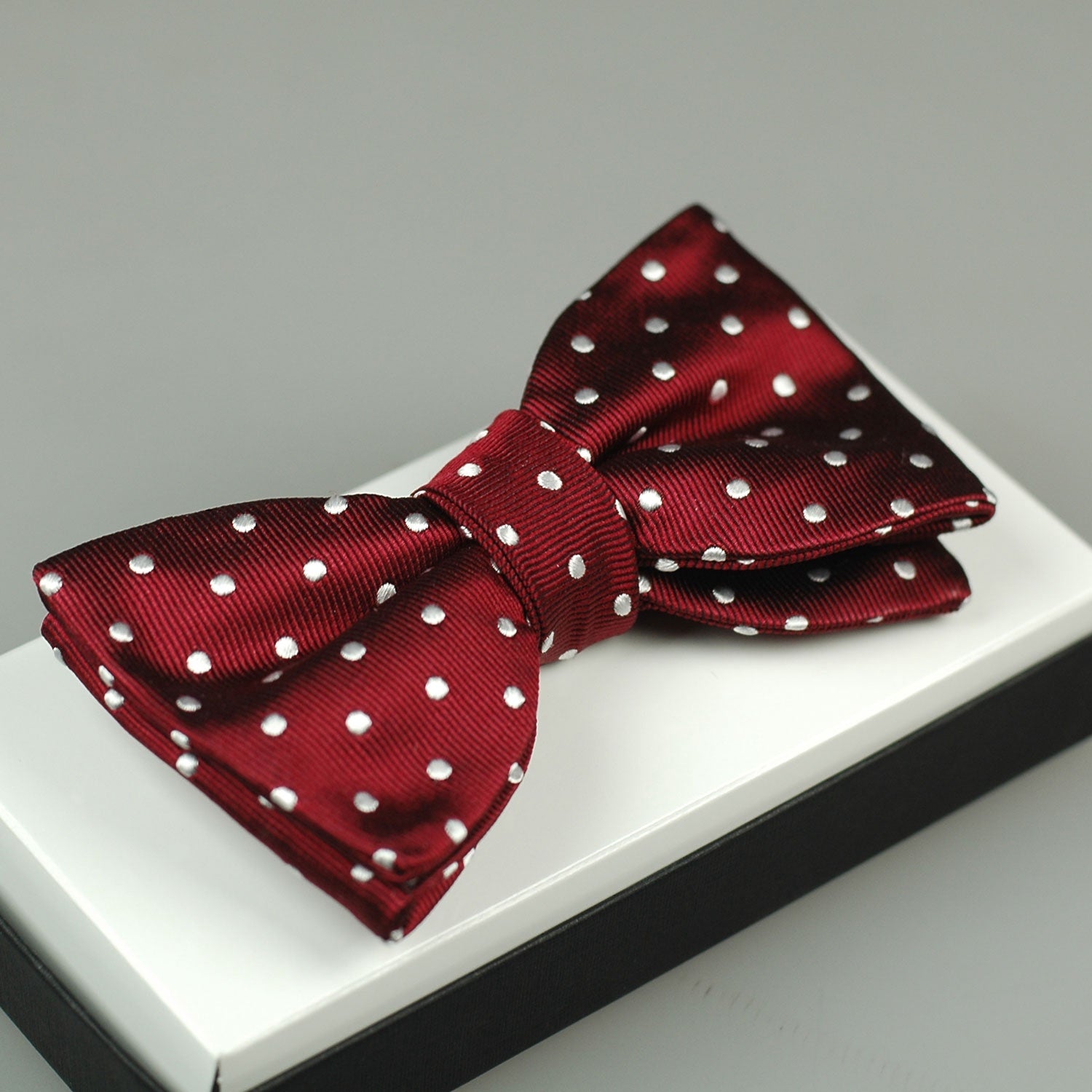 Bow-Tie Polkadot