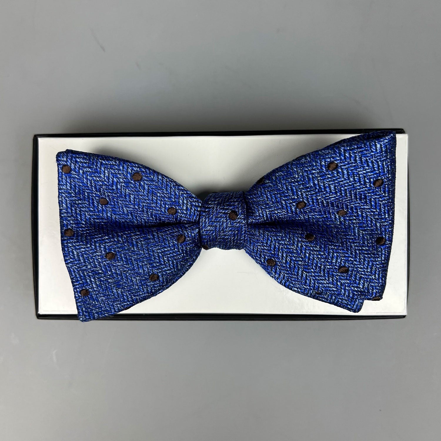 Bow-Tie Silk Festive Polk