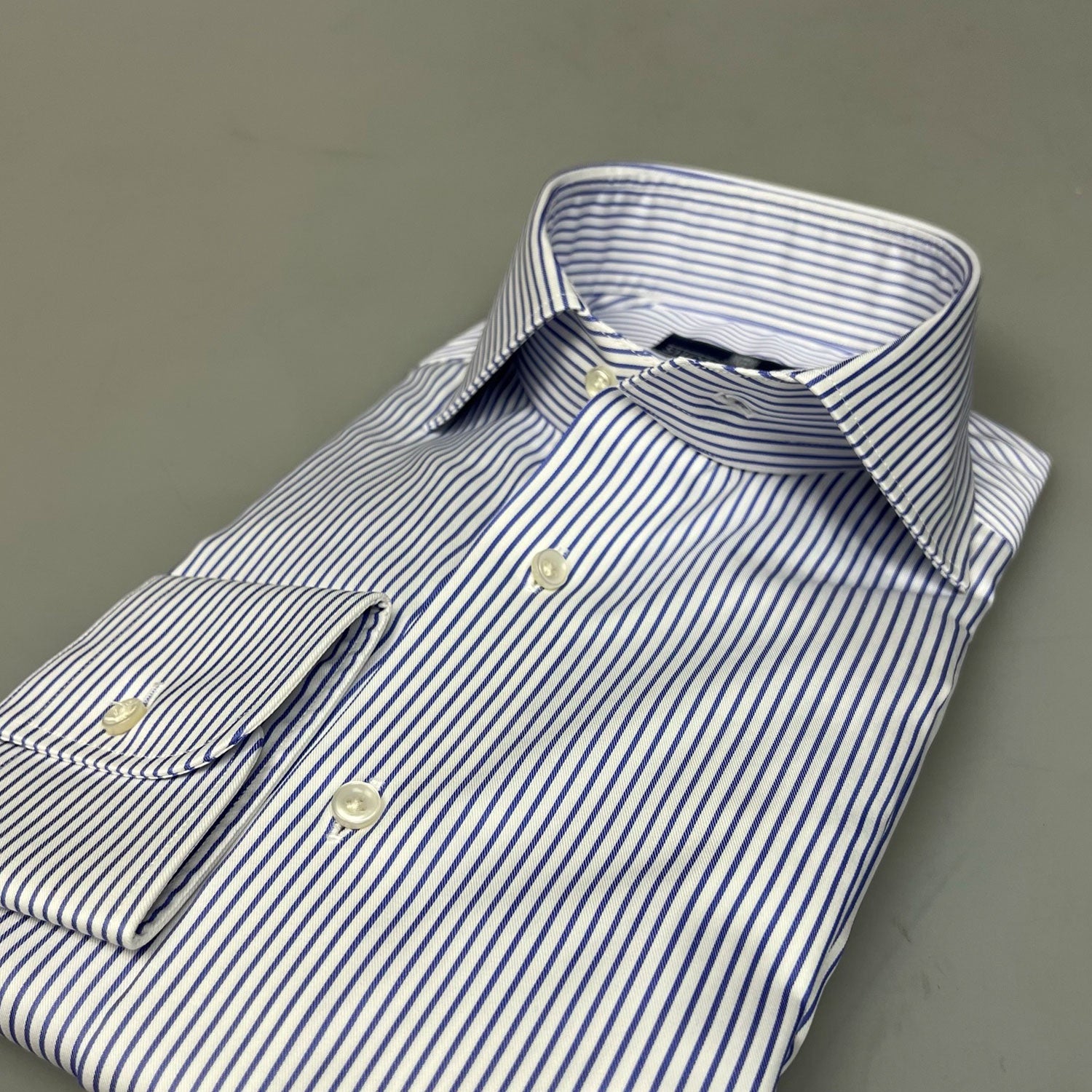 Cutaway MF Twill Stripe