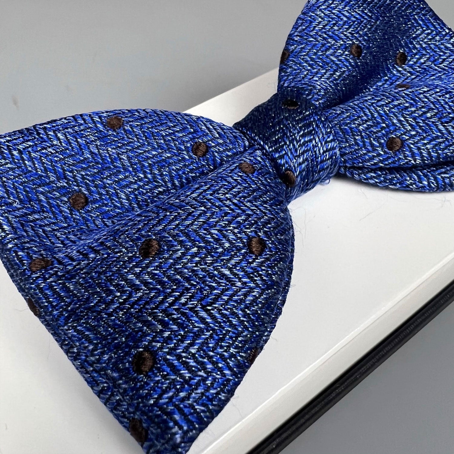 Bow-Tie Silk Festive Polk