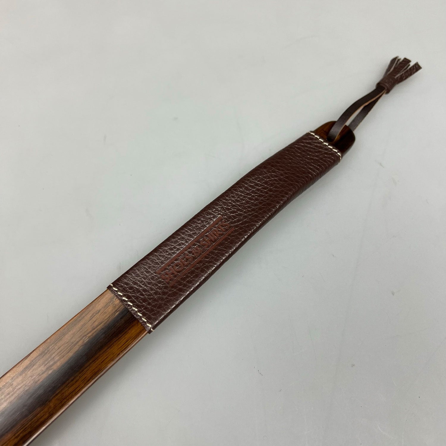 Wooden shoehorn grain leather 41cm