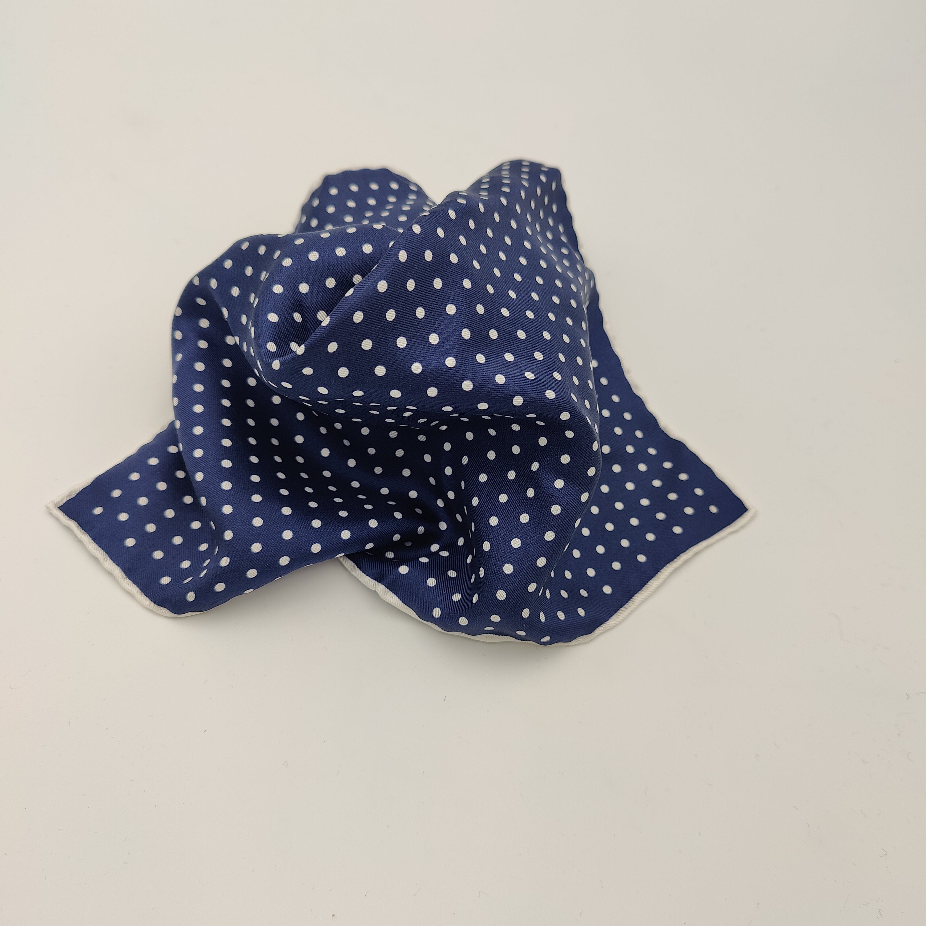 Pocket Square Dot