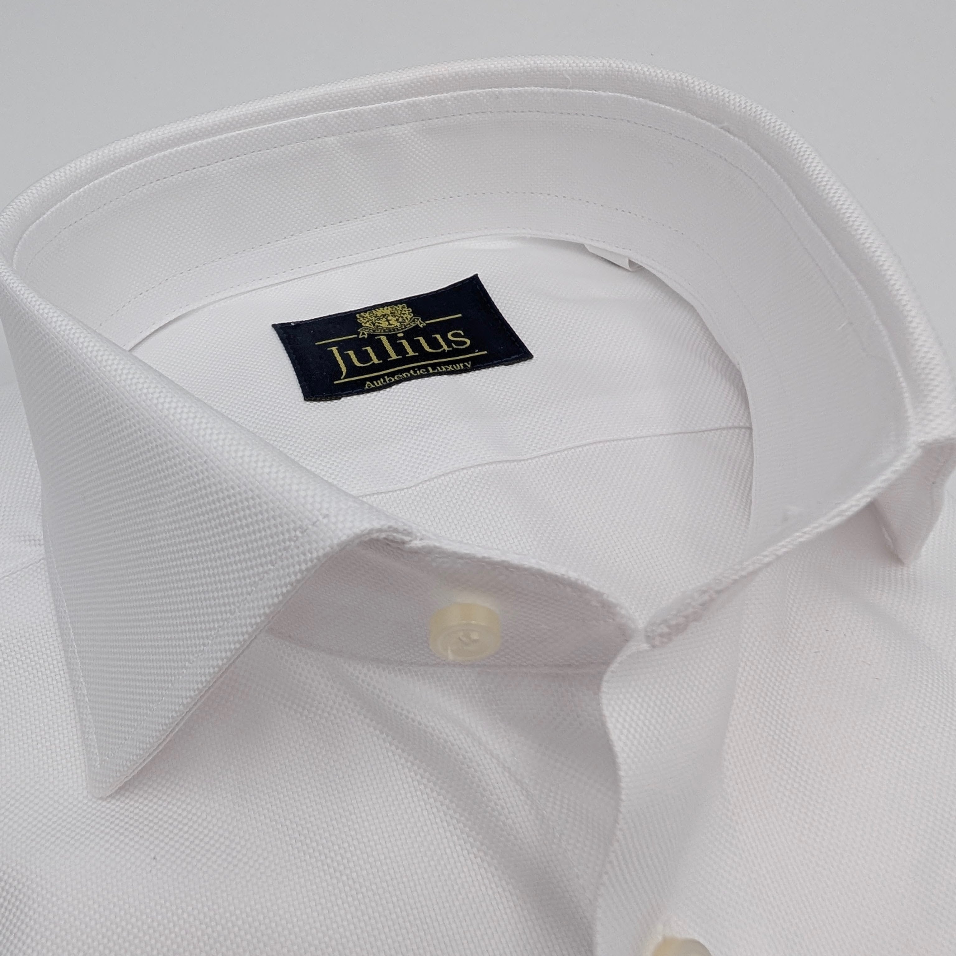 Cutaway Oxford White