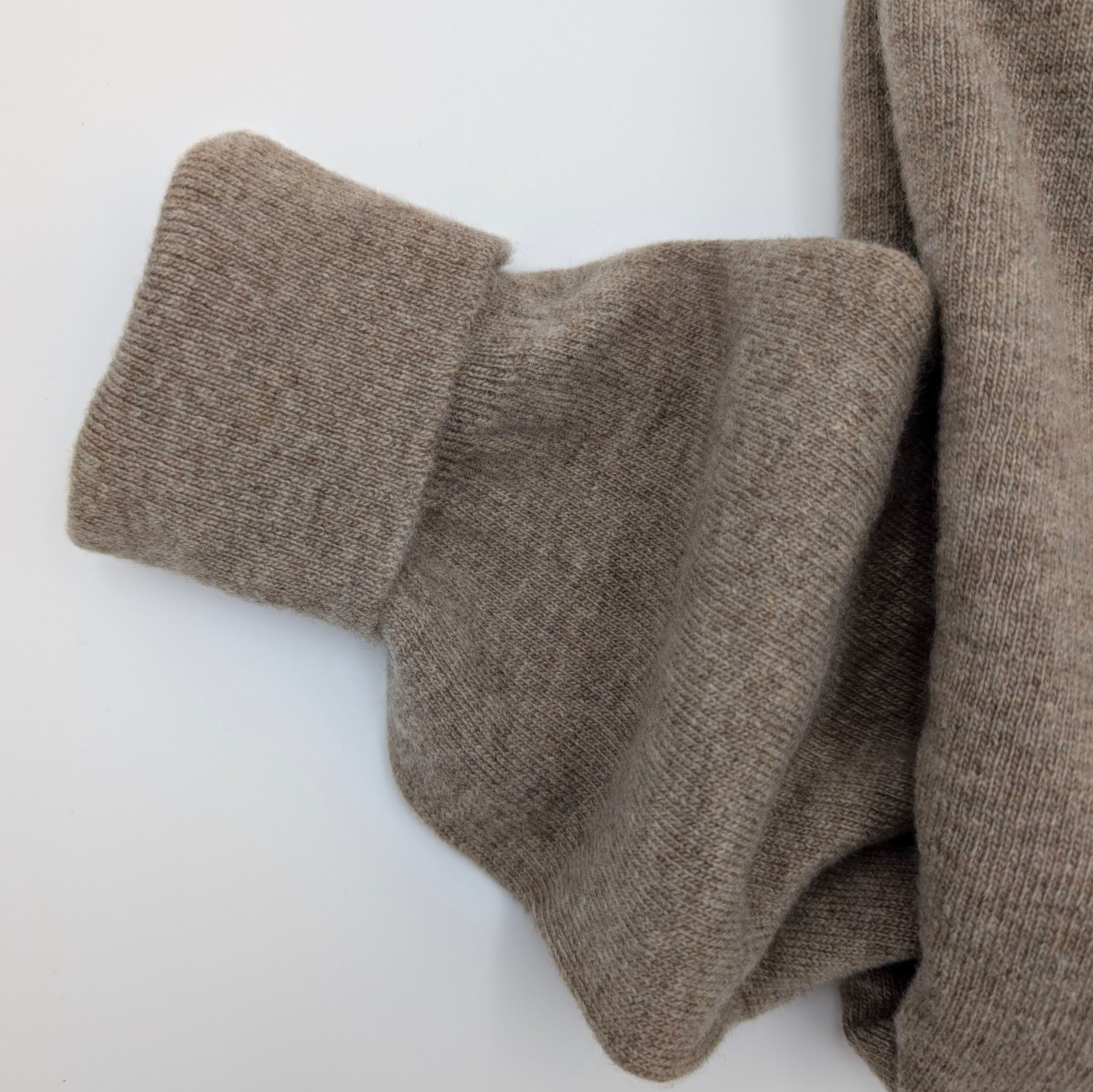 V-neck Super Geelong Sweater Dark Natural
