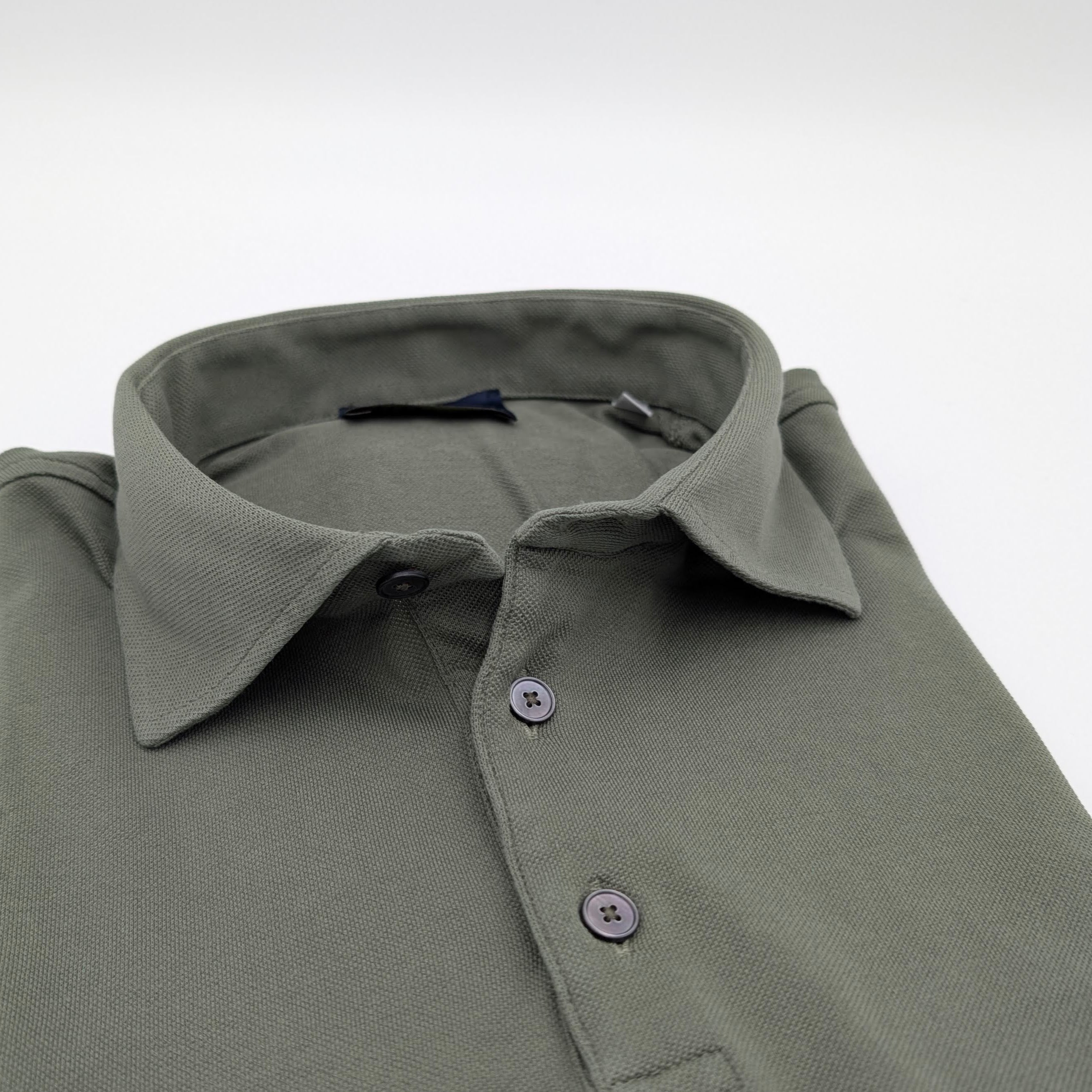 Kurzarm-Polohemd von Julius aus Baumwolle, olivgrün