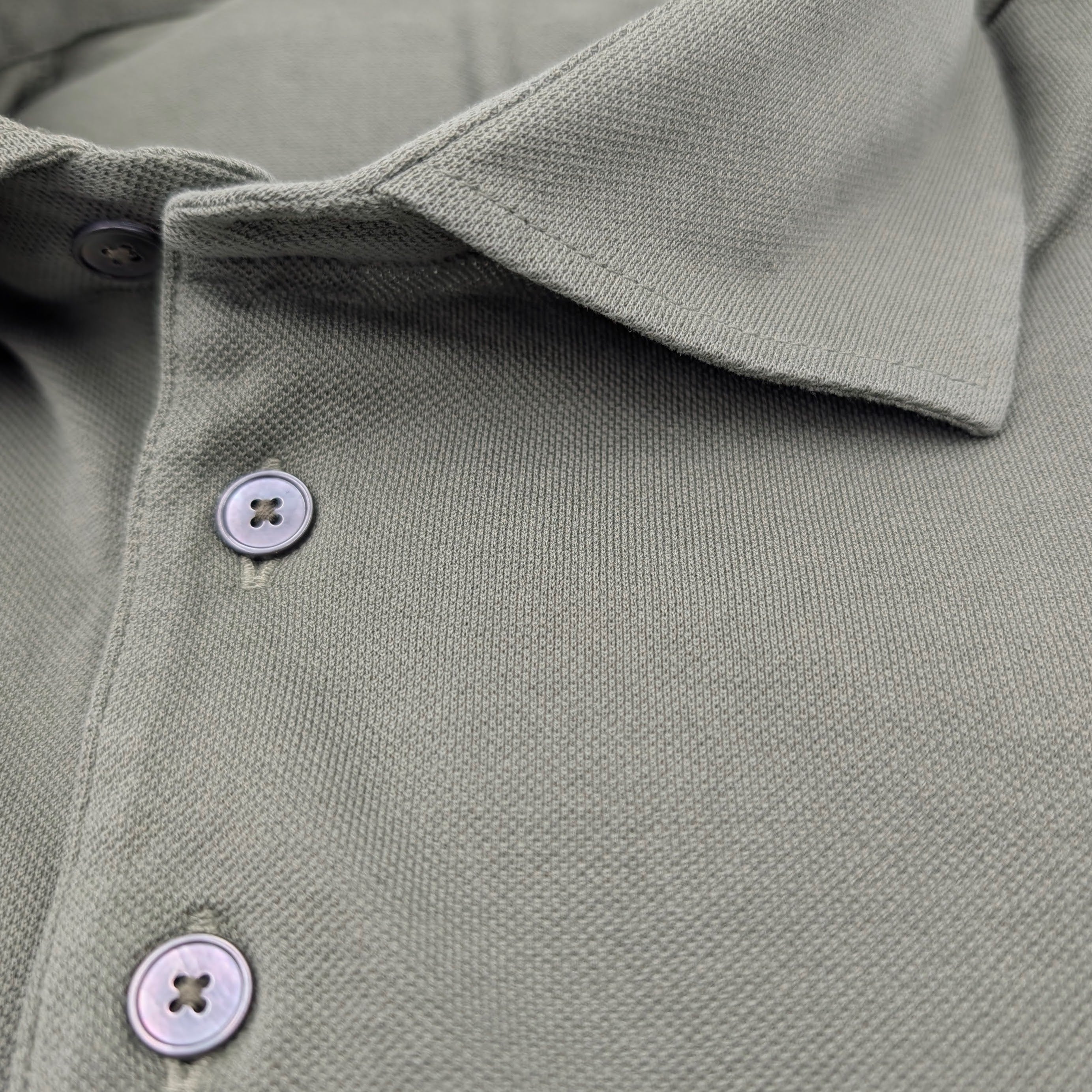 Kurzarm-Polohemd von Julius aus Baumwolle, olivgrün