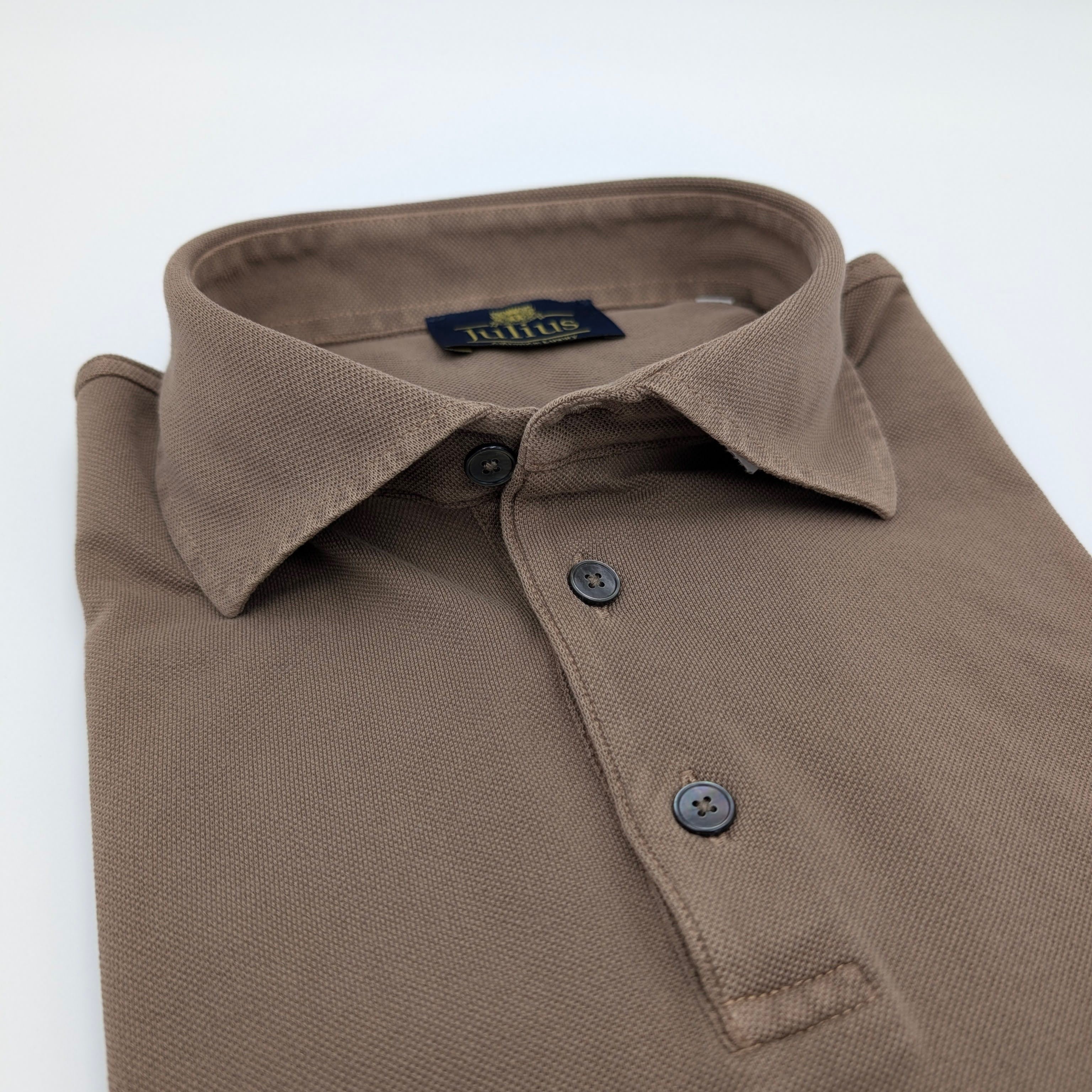 Kurzarm-Polohemd aus Baumwolle von Julius, mittelbraun